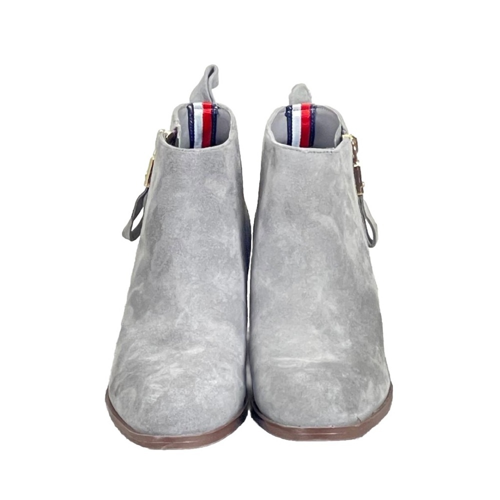 Tommy Hilfiger women’s gray suede ankle booties‎ side zip sz 7M Block Heel